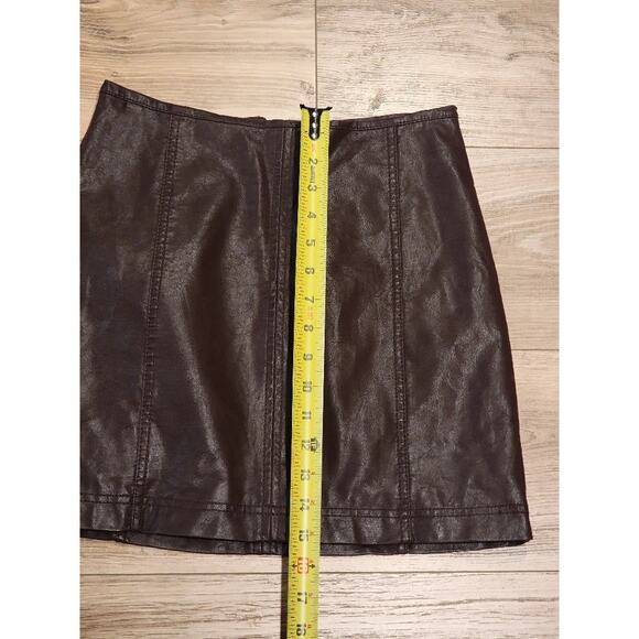Free People Mini Skirt Vegan Leather Chocolate Brown Boho Rock X-Small 26" Waist - Picture 5 of 12